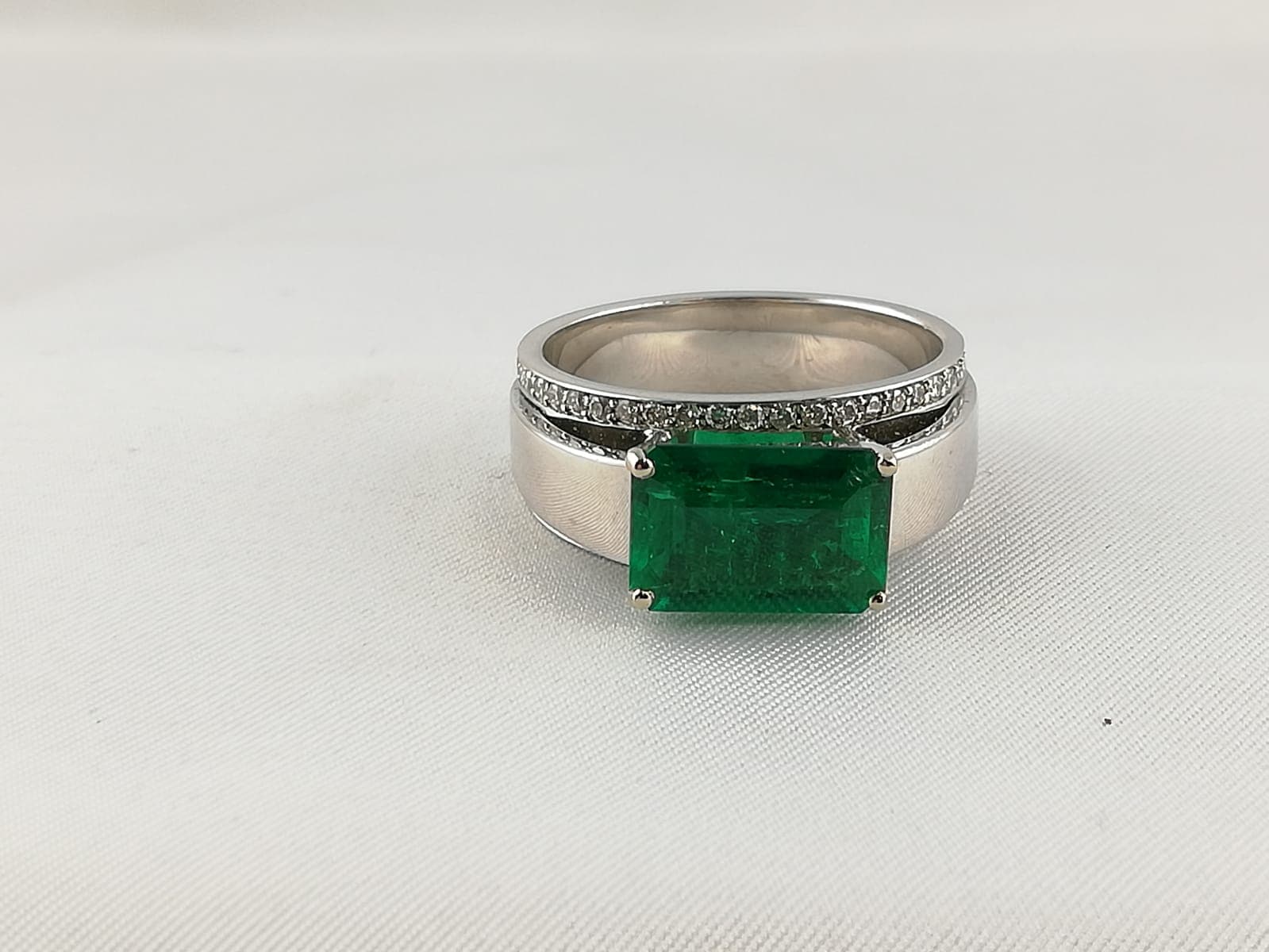 Sell jewelry in Tel Aviv